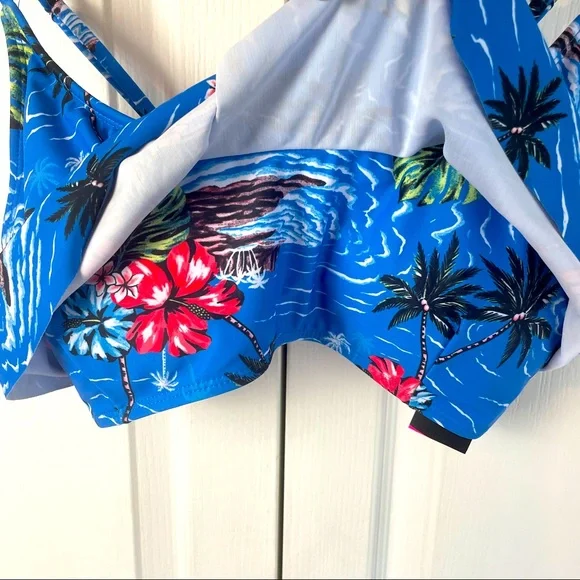 Flounced Bikini Top - Picture 3 of 6